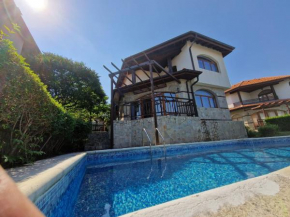 Victoria Villa, 13 Merlot street, The Vineyards resort, Aheloy, Pomorie.